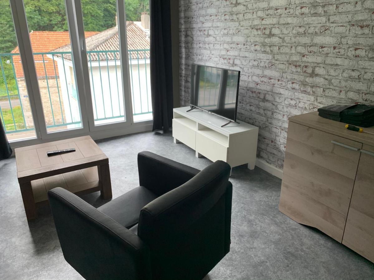 Appartement Tout Confort Dans Une Residence Calme Givet Eksteriør billede