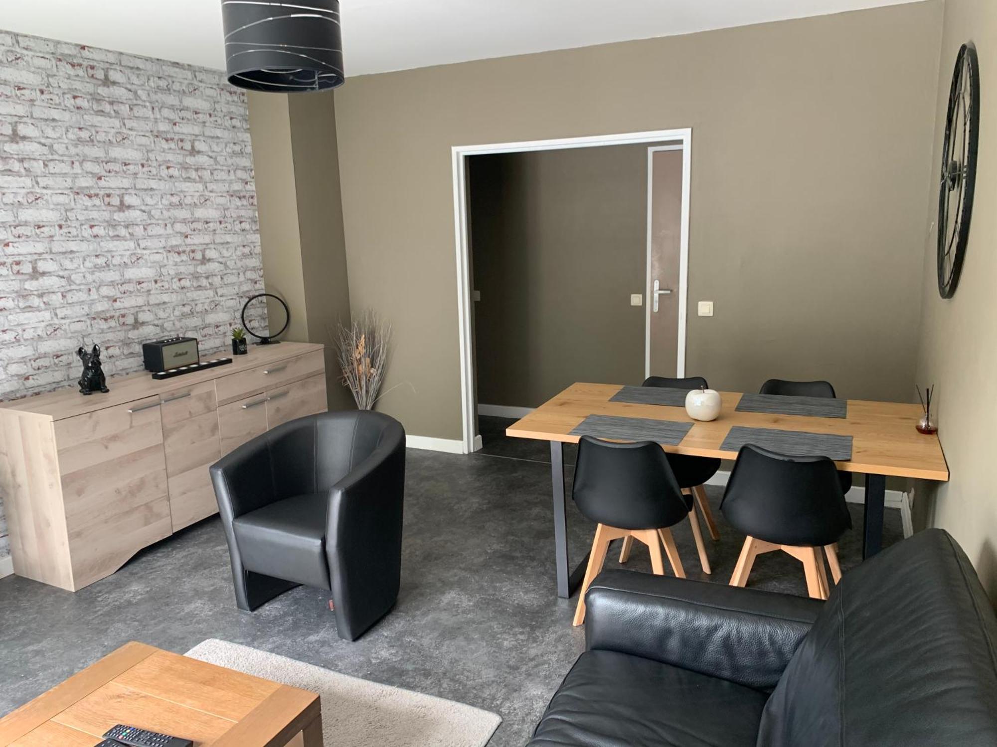 Appartement Tout Confort Dans Une Residence Calme Givet Eksteriør billede